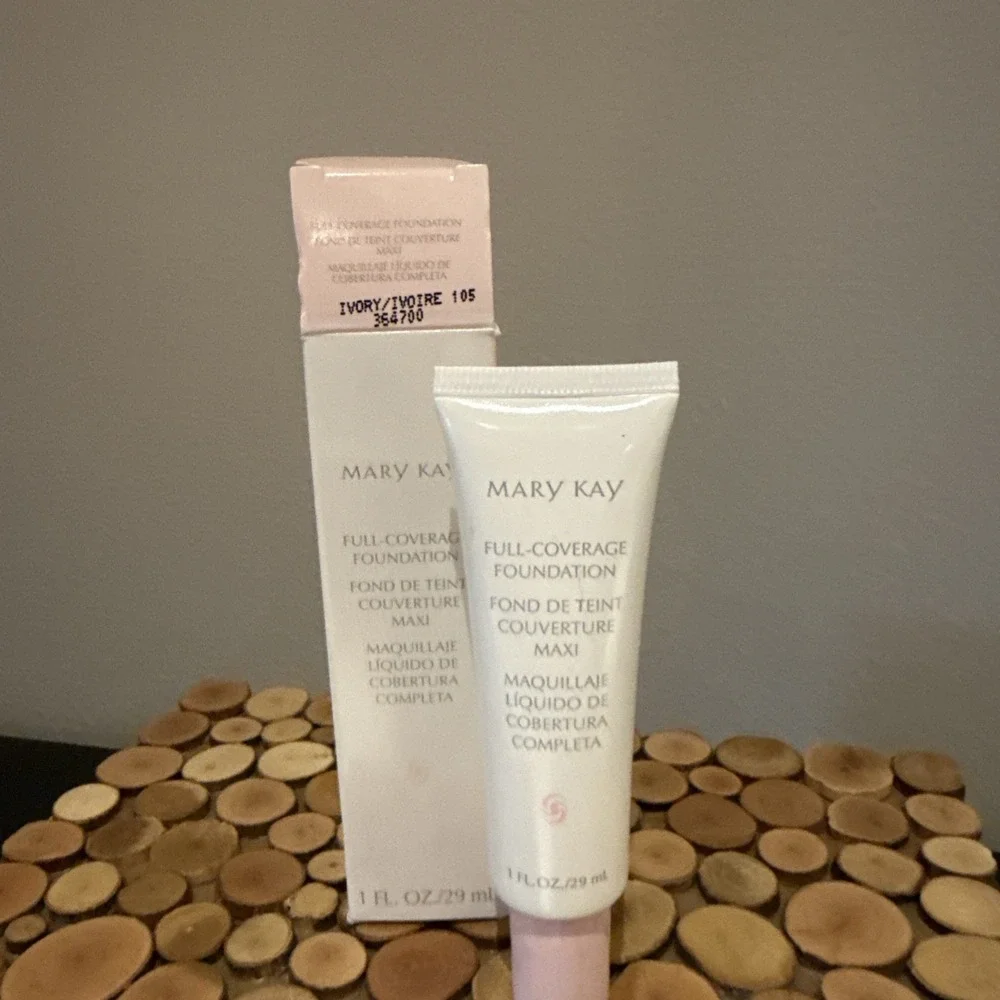 Mary Kay Full Coverage Foundation Ivory 105‎ Normal/Dry Skin New Old Stock